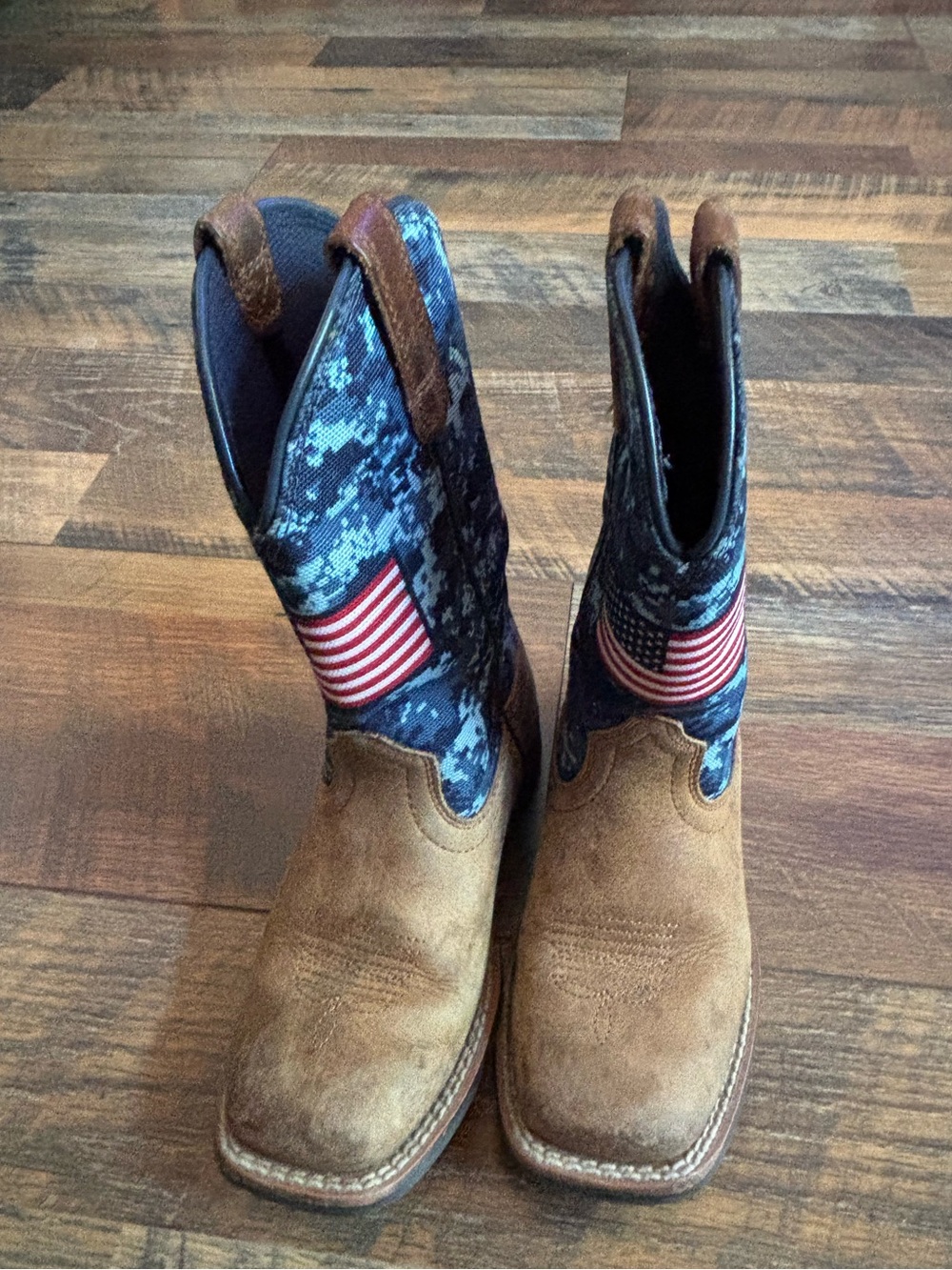 Ariat patriotic square toe boots child size 10